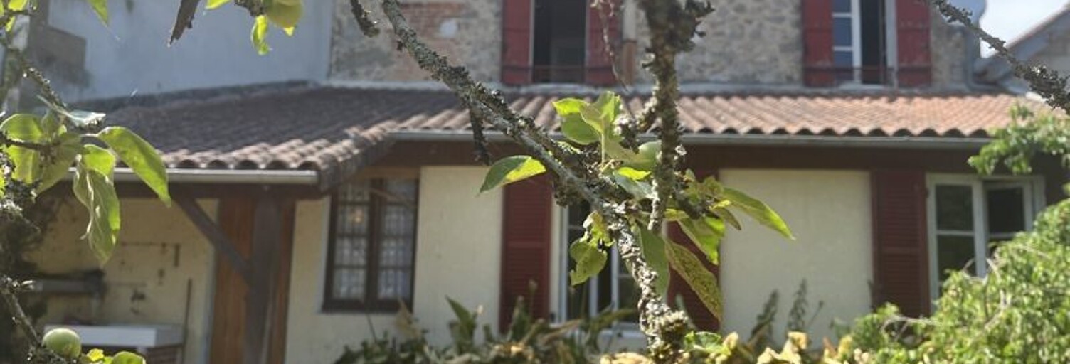 Maison 6 Pièces 121 m² à vendre à Nontron (24300)