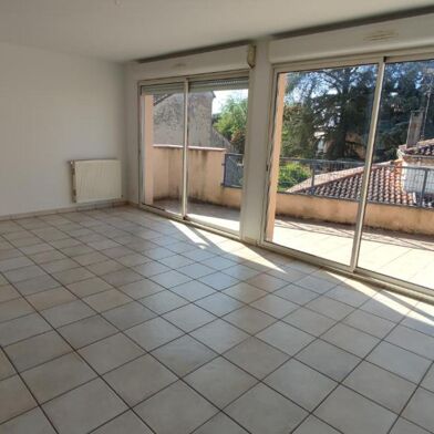 Appartement 3 pièces 670 €