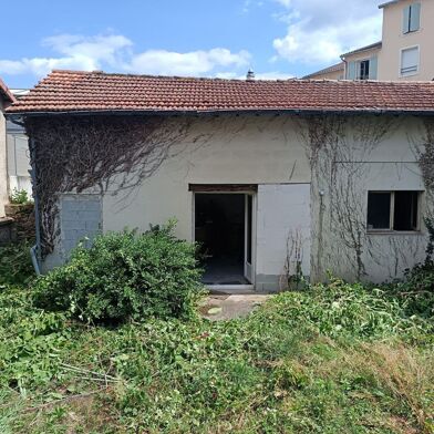 Commerce  649000 €