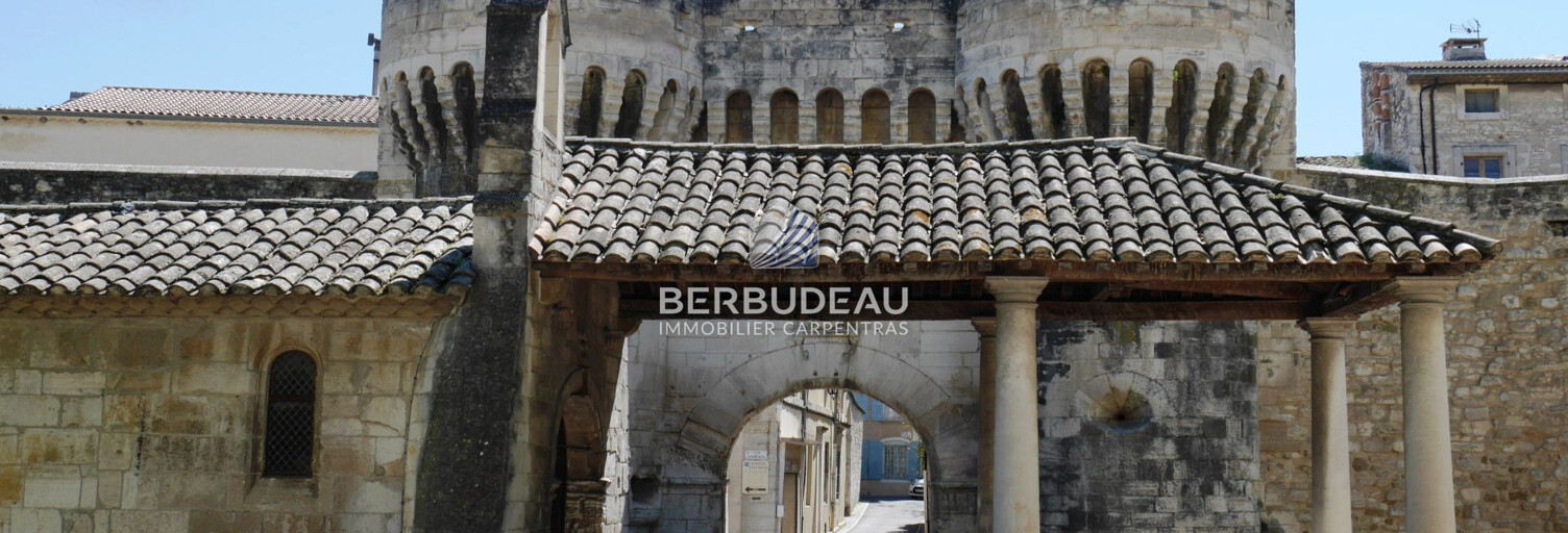 Commerce  86 m² à louer à Pernes-les-Fontaines (84210)