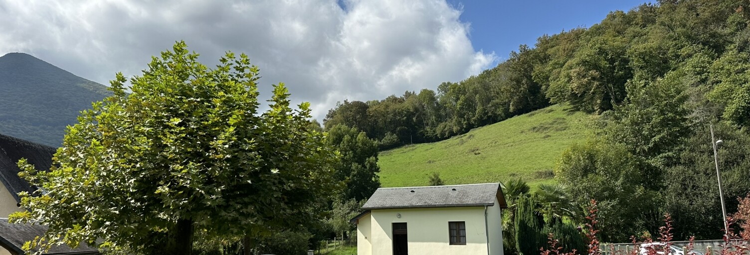 Terrain  1493 m² à vendre à Saint-Pé-de-Bigorre (65270)