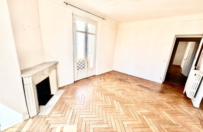 CANNES PROCHE CENTRE T4 BOURGEOIS  SUD 117 M2 AVEC  EXTÉRIEU — photo 3