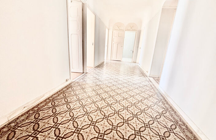 CANNES PROCHE CENTRE T4 BOURGEOIS  SUD 117 M2 AVEC  EXTÉRIEU — photo 4