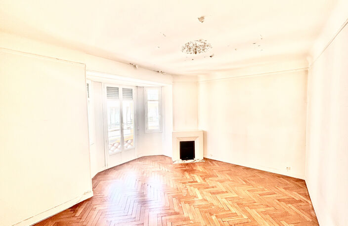 CANNES PROCHE CENTRE T4 BOURGEOIS  SUD 117 M2 AVEC  EXTÉRIEU — photo 5