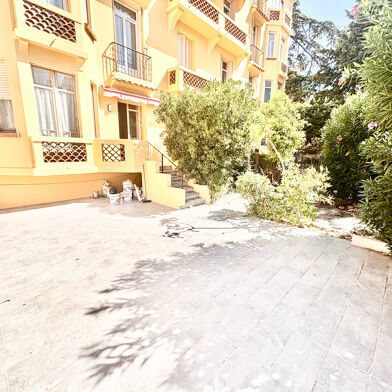 Appartement 4 pièces 749000 €