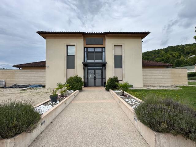 REMARQUABLE ENSEMBLE IMMOBILIER — photo du bien