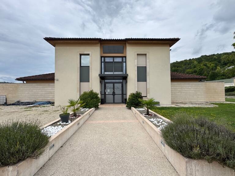 REMARQUABLE ENSEMBLE IMMOBILIER — photo 1
