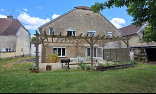 Maison 5 Pièces 236 m² à vendre à Broye-Aubigney-Montseugny (70140)