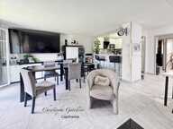 Quartier VILLAGE, appartement T3 (2 chambres) - Terrasse et Jardinet - Box fermé — photo 3