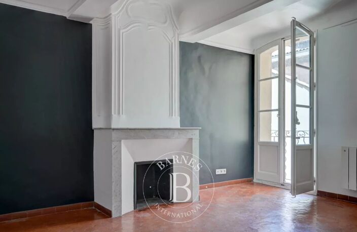 EXCLUSIVITÉ - AIX-EN-PROVENCE CENTRE - APPARTEMENT 2 PIÈCES - 40 — photo 3