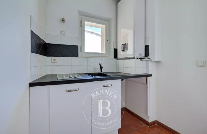 EXCLUSIVITÉ - AIX-EN-PROVENCE CENTRE - APPARTEMENT 2 PIÈCES - 40 — photo 4