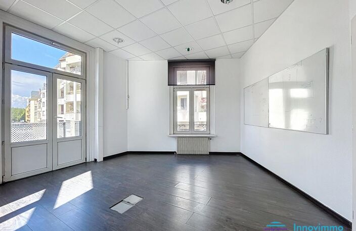 Immeuble de bureaux à Neudorf — photo 5