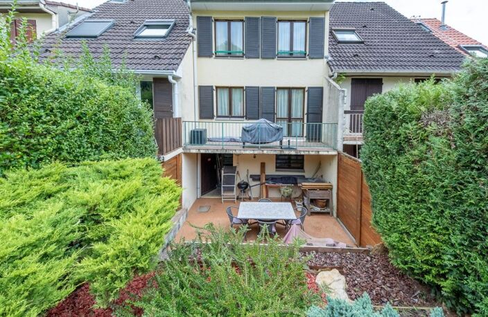 Maison 3 chambres et un bureau, garage, terrasse et jardin — photo 3