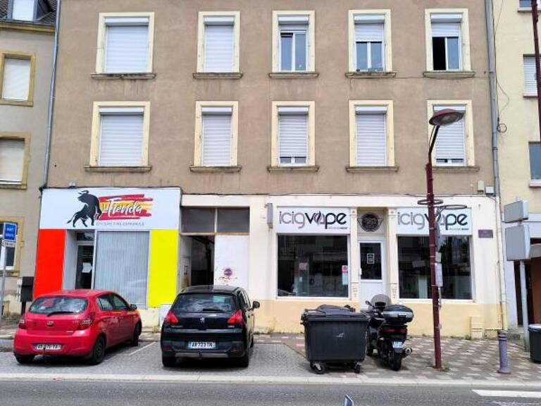 Bien Commercial À Vendre — photo 1