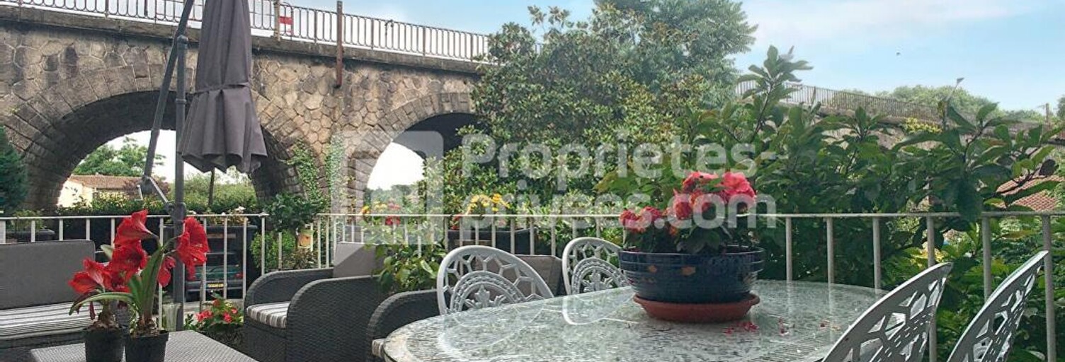 Maison 8 Pièces 205 m² à vendre à Bressuire (79300)