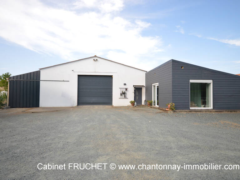 CHANTONNAY - Maison plain-pied avec grand atelier — photo 1
