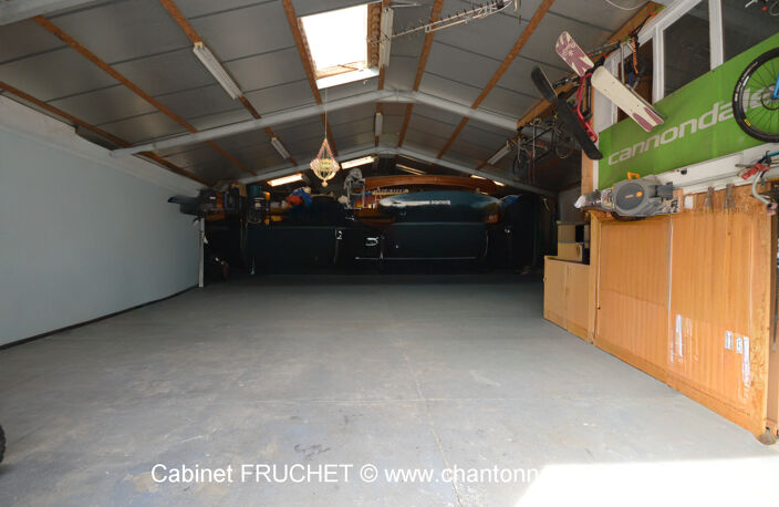CHANTONNAY - Maison plain-pied avec grand atelier — photo 2