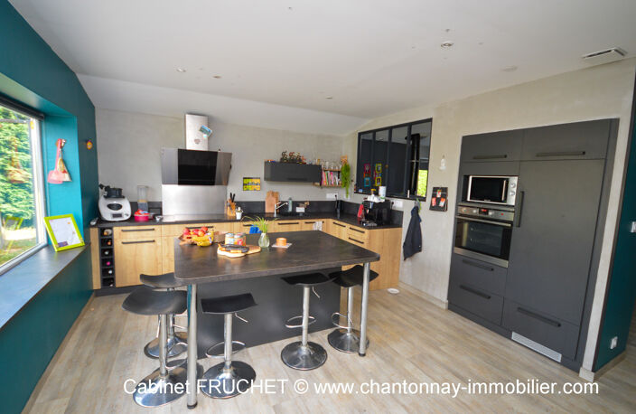 CHANTONNAY - Maison plain-pied avec grand atelier — photo 4