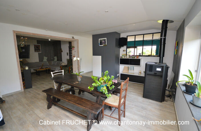 CHANTONNAY - Maison plain-pied avec grand atelier — photo 5