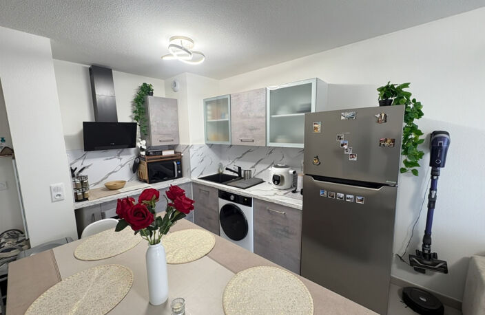 APPARTEMENT DE TYPE 2 AVEC BALCON ET PLACE DE PARKING — photo 4