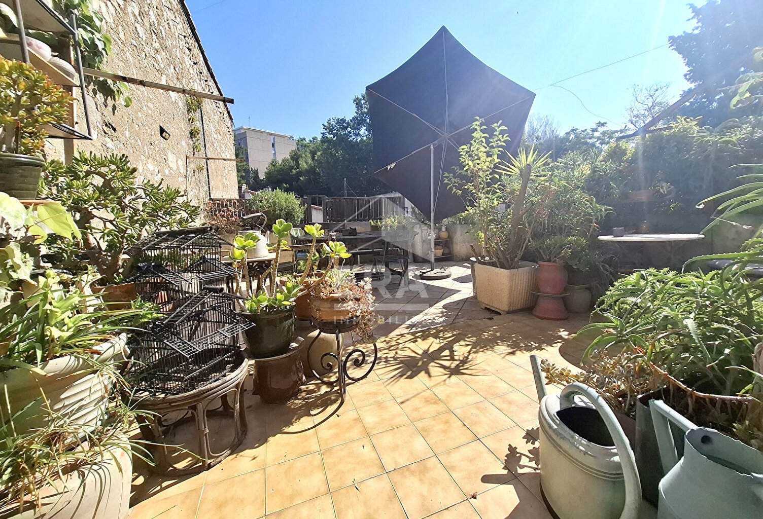 En exclusivité - Duplex T5 avec terrasse : Secteur Capelette (13010) — photo 1