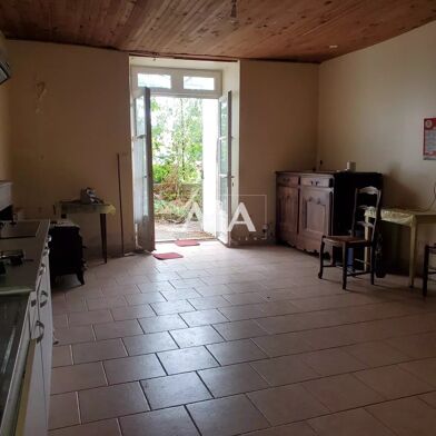 Maison 3 pièces 64200 €