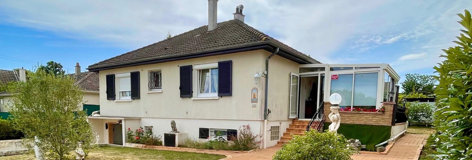 Maison 5 Pièces 139 m² à vendre à Les Aix-d'Angillon (18220)