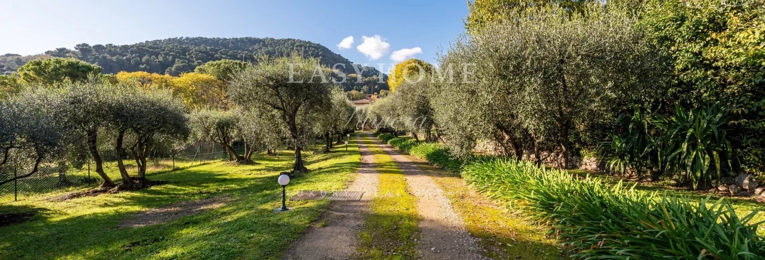 Maison 9 Pièces 305 m² à vendre à Mouans-Sartoux (06370)