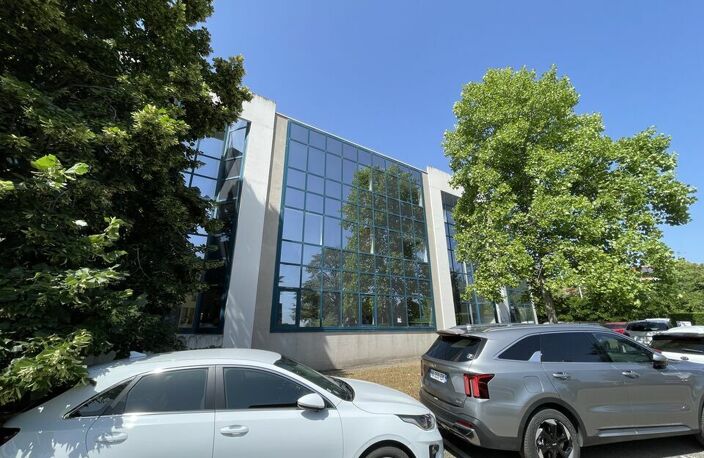 BUREAUX à LOUER — photo 2