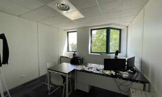 Bureau  432 m² à louer à Saint-Genis-Laval (69230)