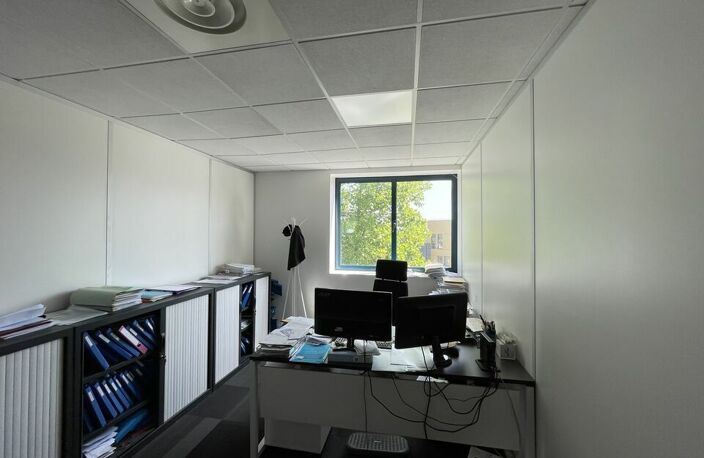 BUREAUX à LOUER — photo 5