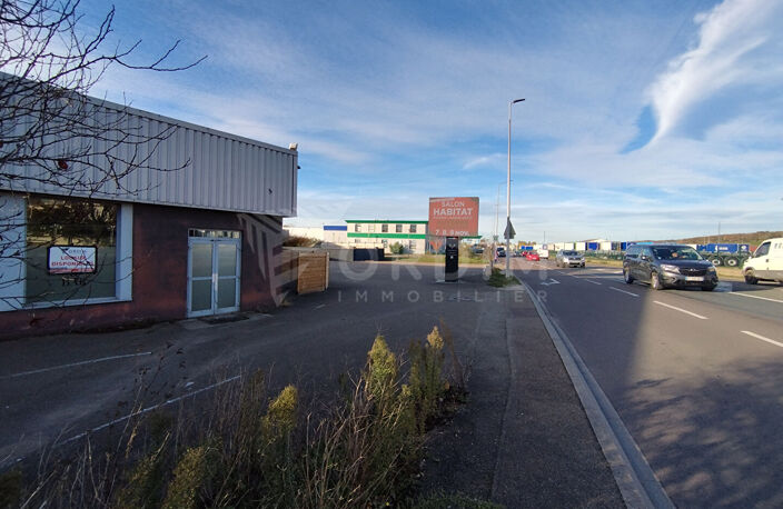 LOCAL COMMERCIAL- 220M² - EMPLACEMENT N°1 -  53 AVENUE JEAN MERMOZ — photo 2