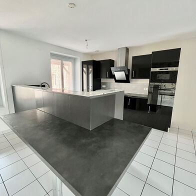 Appartement 4 pièces 795 €