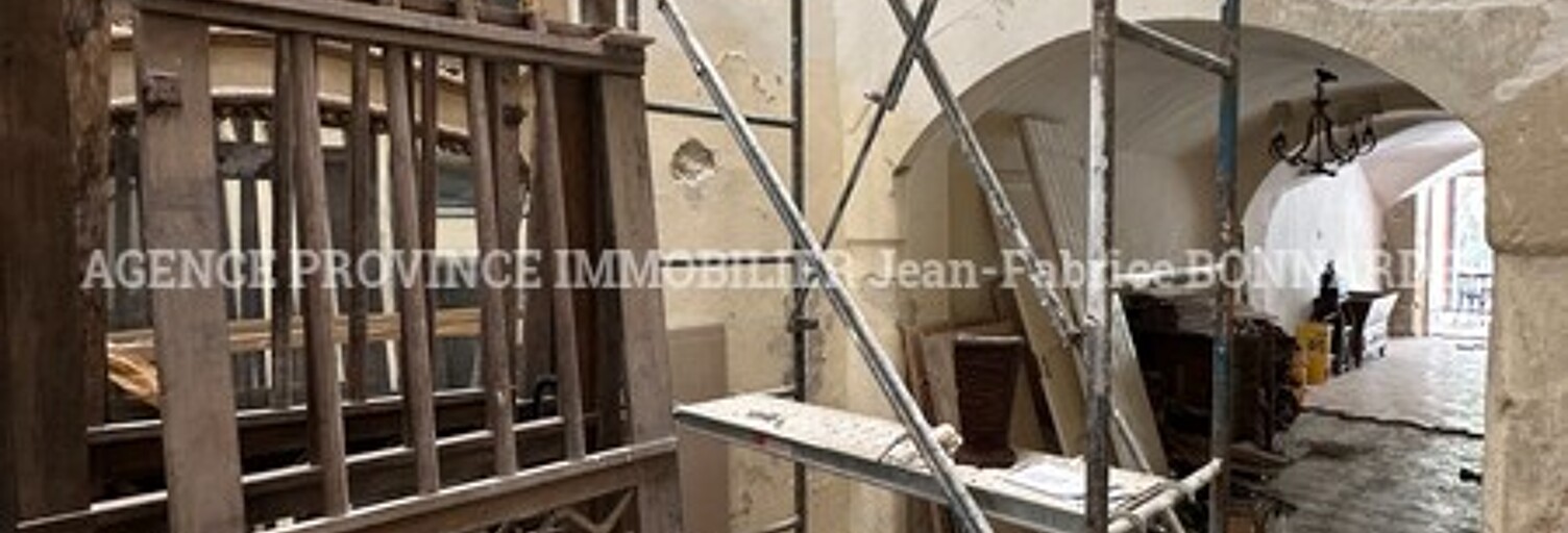 Maison 8 Pièces 388 m² à vendre à Grignan (26230)