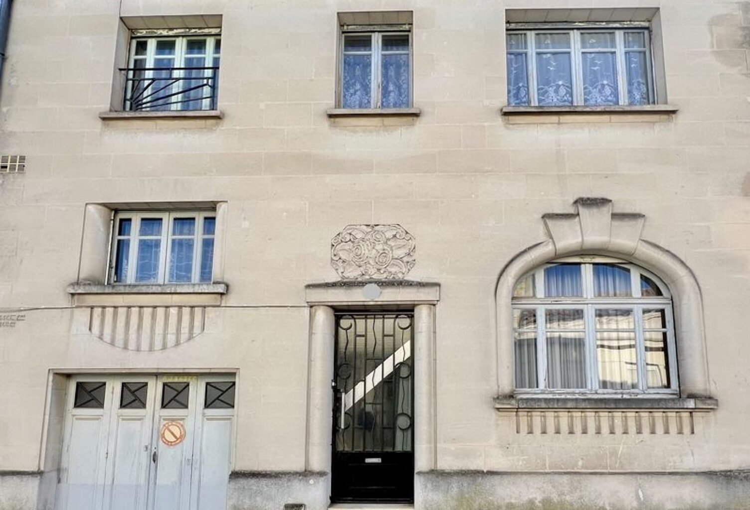 Maison art déco de 7 pièces principales — photo 1