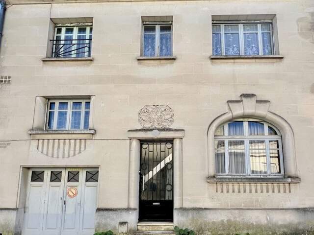 Maison art déco de 7 pièces principales — photo du bien