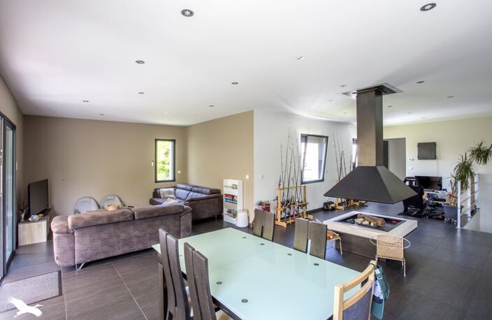 Vente maison 5 pièces 157 m² Saint-Laurent-de-la-Prée (17450) — photo 3
