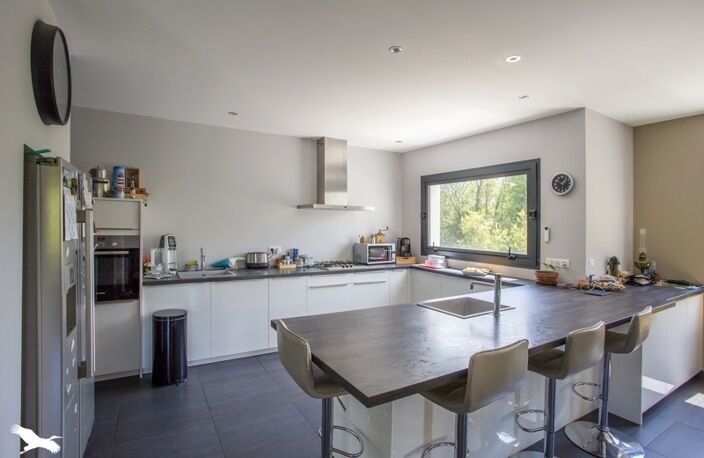 Vente maison 5 pièces 157 m² Saint-Laurent-de-la-Prée (17450) — photo 4