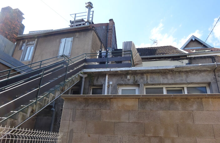 Vente immeuble de rapport 2 logements et un local commercial — photo 2