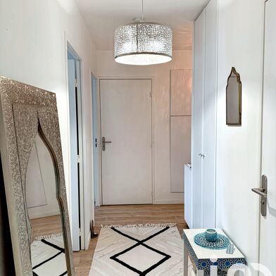 Appartement 3 pièces 256000 €