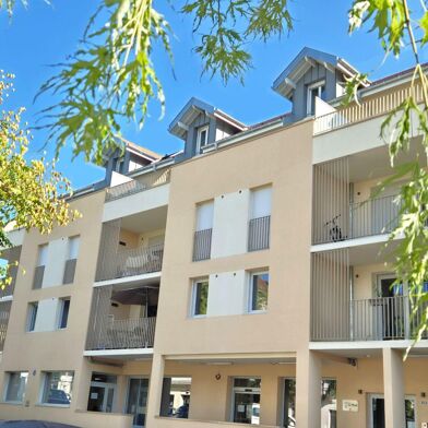 Appartement 3 pièces 240000 €