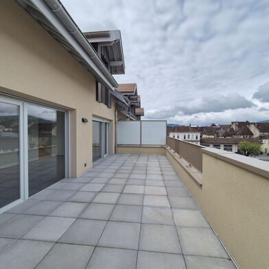 Appartement 3 pièces 252000 €