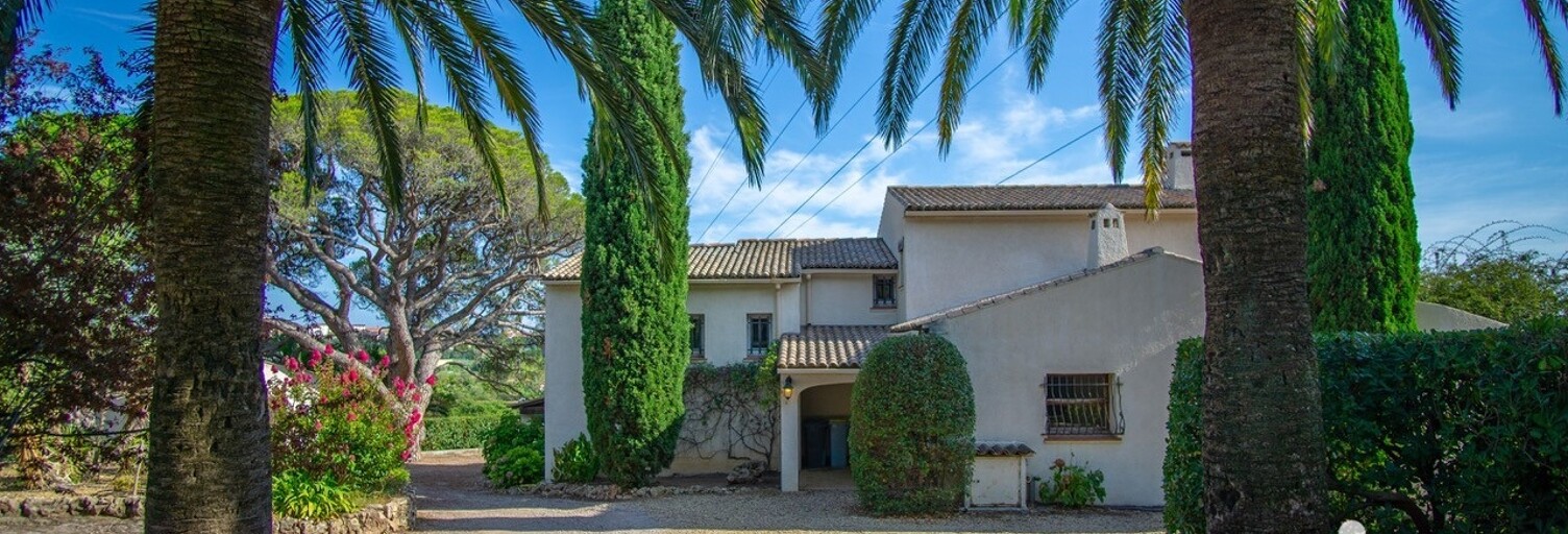 Maison 9 Pièces 237 m² à vendre à Fréjus (83600)