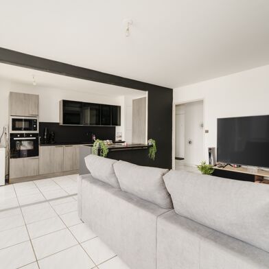 Appartement 5 pièces 140000 €