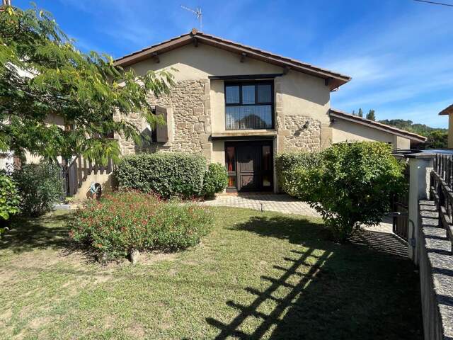 Maison 136 m², 3 chambres, piscine — photo du bien