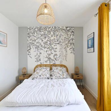 Appartement 5 pièces 350 €