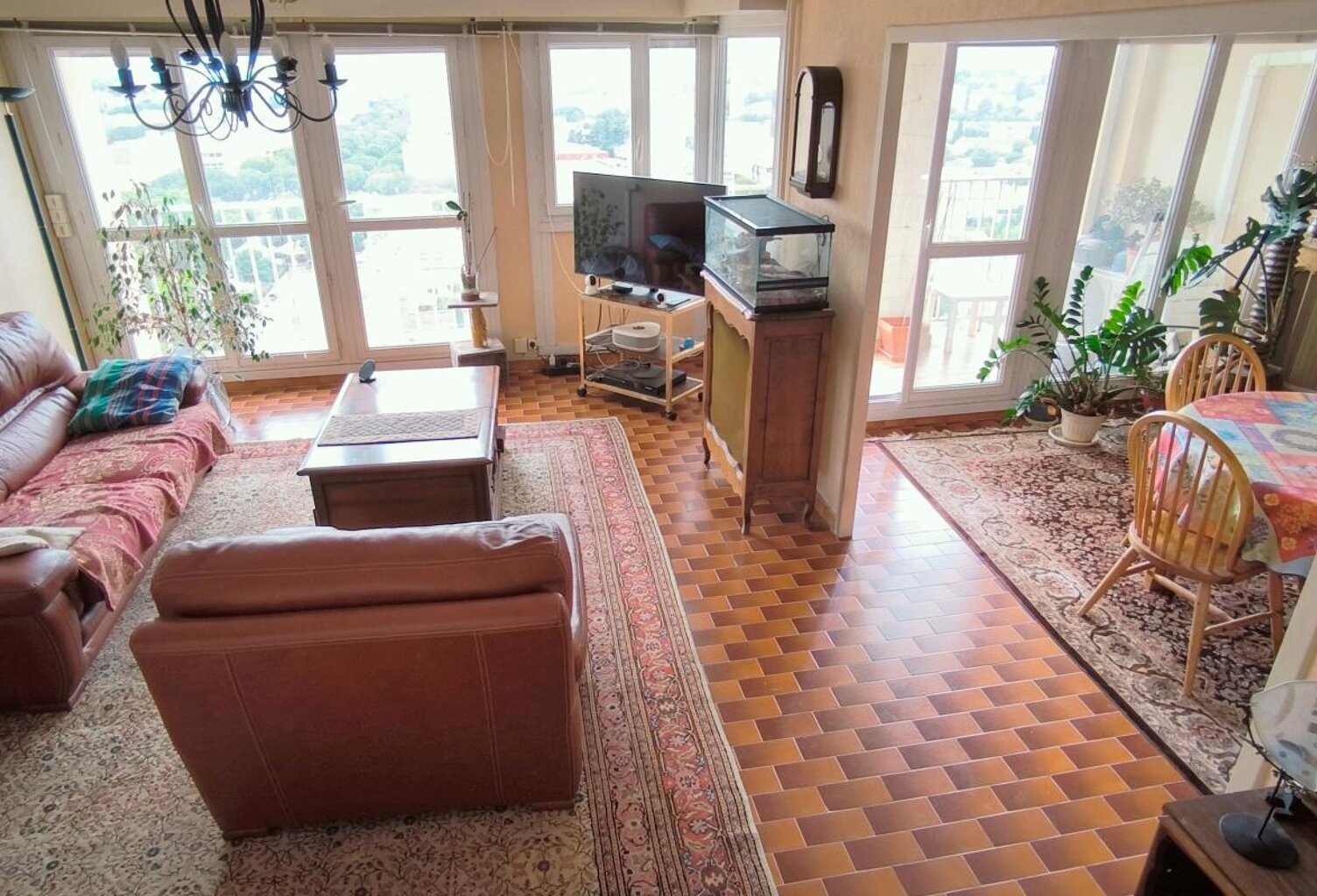 À vendre : Charmant T3 à Nîmes, avenue Jean Jaurès — photo 1