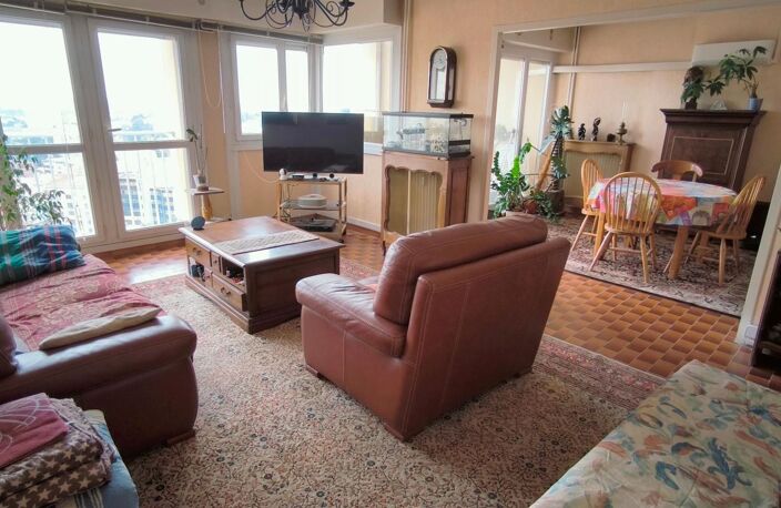 À vendre : Charmant T3 à Nîmes, avenue Jean Jaurès — photo 3