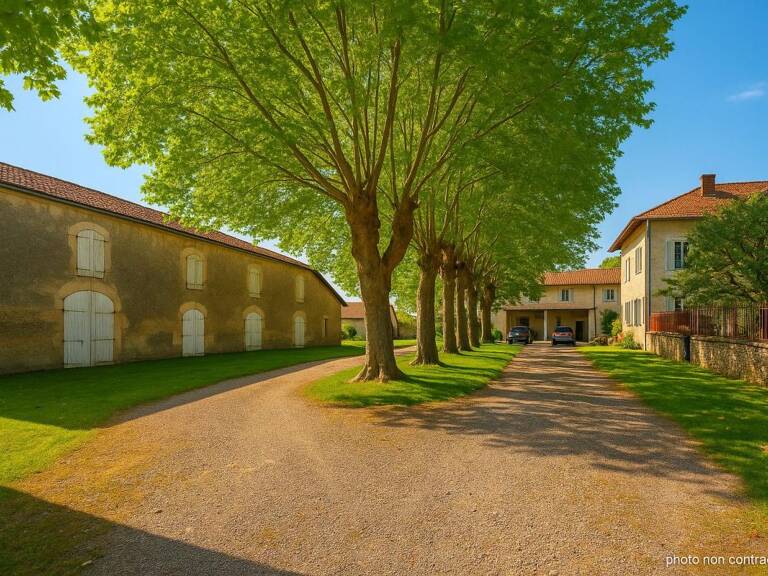Propriété de caractère de 450 m² sur 5,6 ha – Cadre paisible et projets multiples — photo 1
