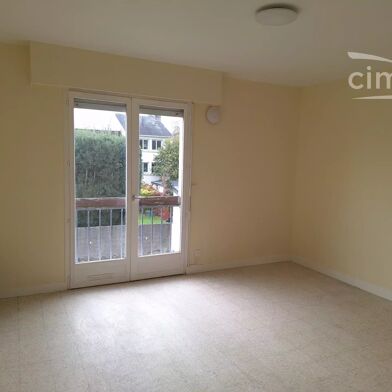 Appartement 1 pièces 560 €